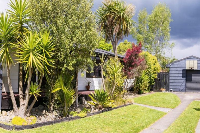 Photo of property in 17 Denver Grove, Totara Park, Upper Hutt, 5018