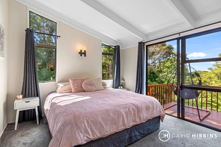 Photo of property in 9b Raymond Terrace, Northcote, Auckland, 0627