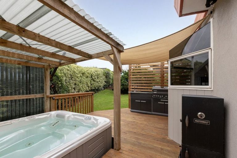 Photo of property in 197a Omokoroa Road, Omokoroa, 3114