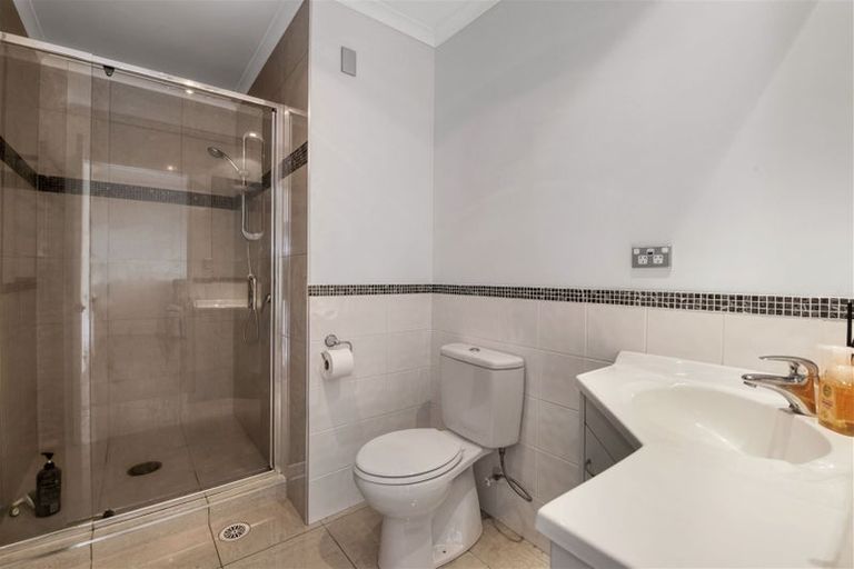 Photo of property in 108 Vipond Road, Stanmore Bay, Whangaparaoa, 0932