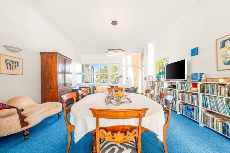 Photo of property in 2/5 King Edward Parade, Devonport, Auckland, 0624