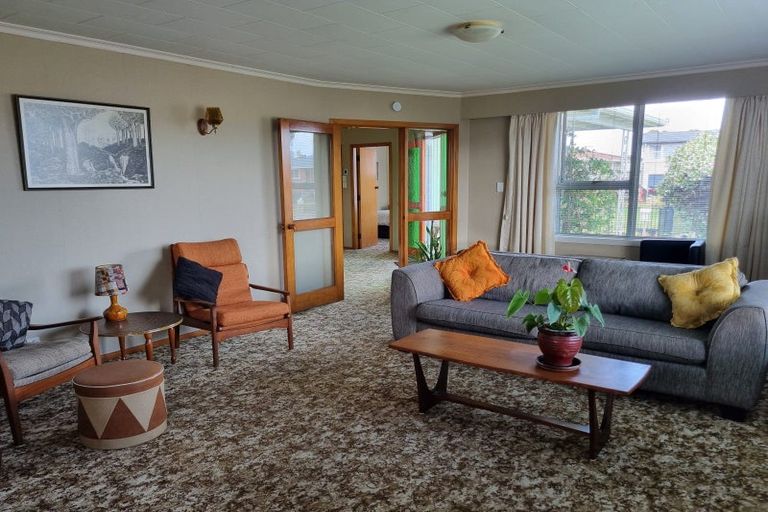 Photo of property in 9 Severn Place, Spotswood, New Plymouth, 4310