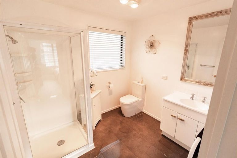 Photo of property in 26a Crofton Road, Harewood, Christchurch, 8051