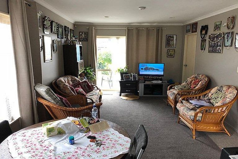 Photo of property in 8/15 Hastie Avenue, Mangere Bridge, Auckland, 2022
