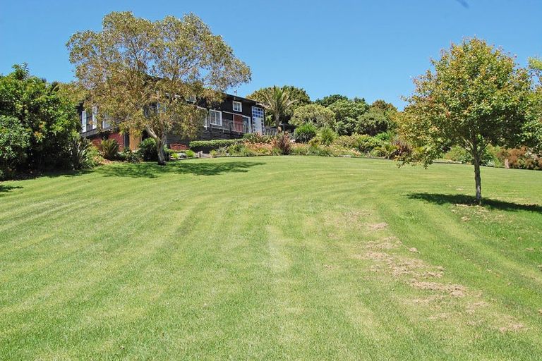 Photo of property in 119 Manu Drive, Kaiwaka, 0573
