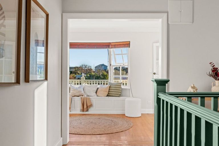 Photo of property in 77 Valley Road, Cashmere, Christchurch, 8022