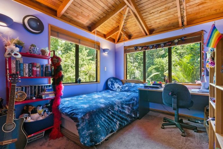 Photo of property in 50 Raymond Terrace, Northcote, Auckland, 0627