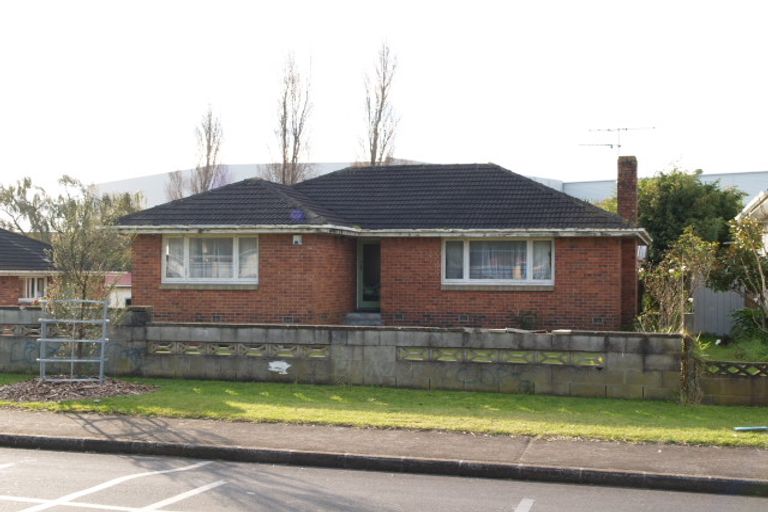 Photo of property in 65 Blake Road, Mangere East, Auckland, 2024
