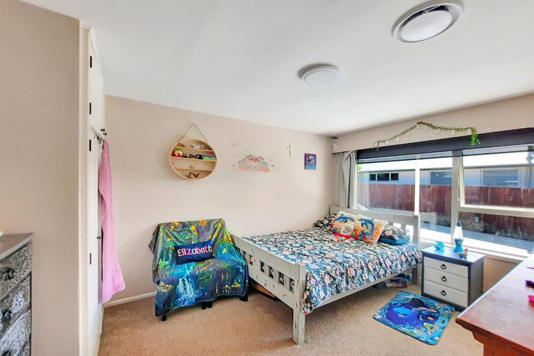 Photo of property in 1/29 Heathglen Avenue, Parklands, Christchurch, 8083