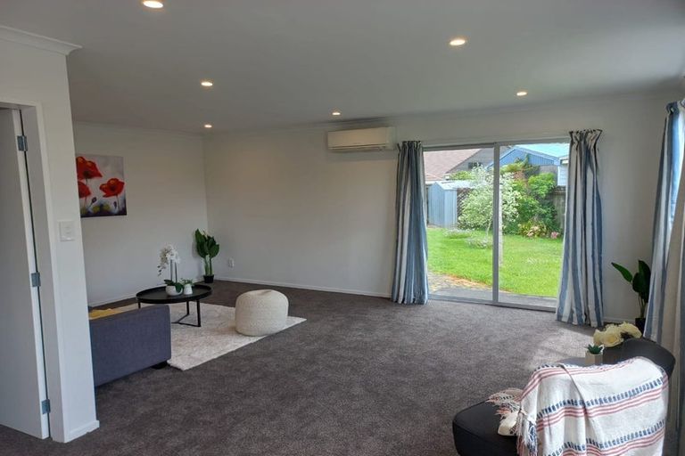 Photo of property in 1/21 Denver Grove, Totara Park, Upper Hutt, 5018