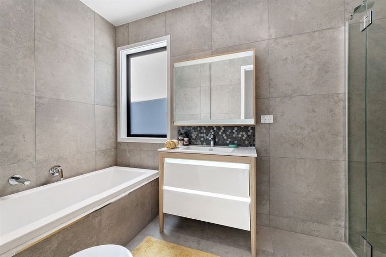 Photo of property in 2 Jardin Court, Silverdale, 0932