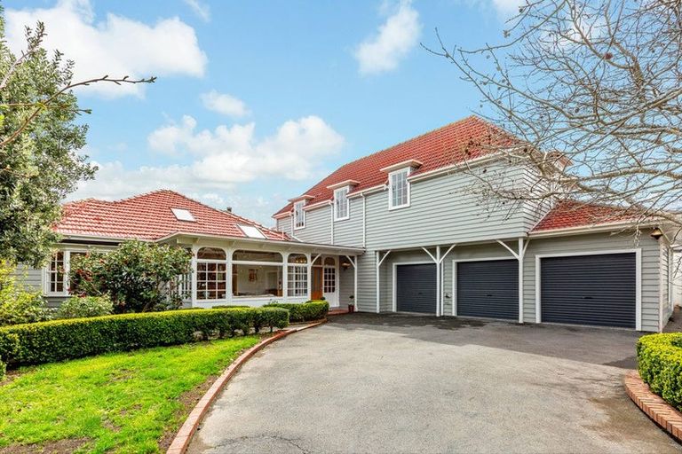 Photo of property in 396 Muritai Road, Eastbourne, Lower Hutt, 5013