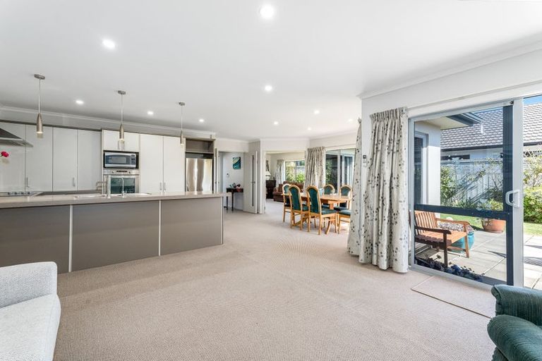 Photo of property in 19 Tongariro Drive, Aotea, Porirua, 5024