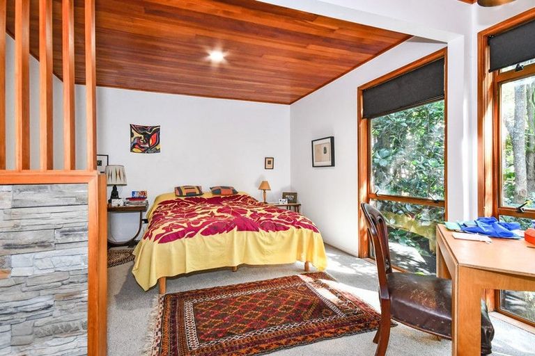 Photo of property in 30 Scenic Drive, Hillpark, Auckland, 2102