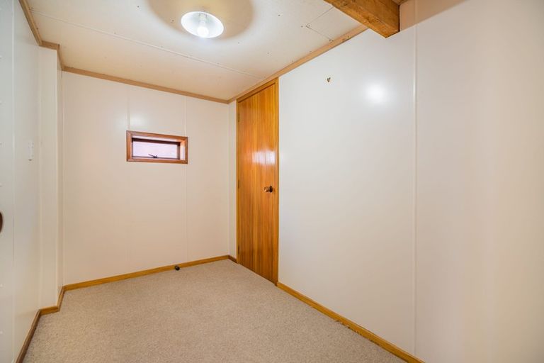 Photo of property in 35 Pioneer Crescent, Helensburgh, Dunedin, 9010