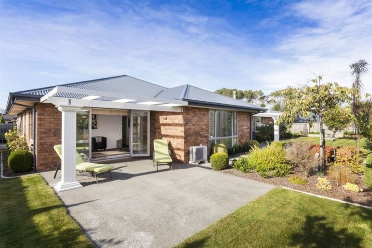 Photo of property in 32 Mokihi Gardens, Hillmorton, Christchurch, 8024