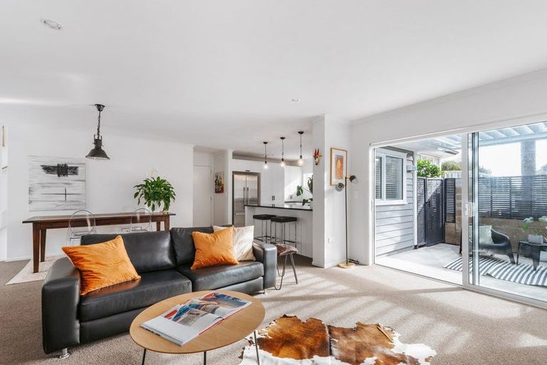 Photo of property in 351b Oceanbeach Road, Mount Maunganui, 3116