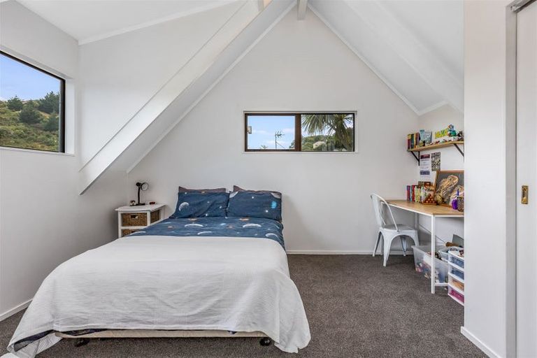 Photo of property in 63 Omapere Street, Whitby, Porirua, 5024