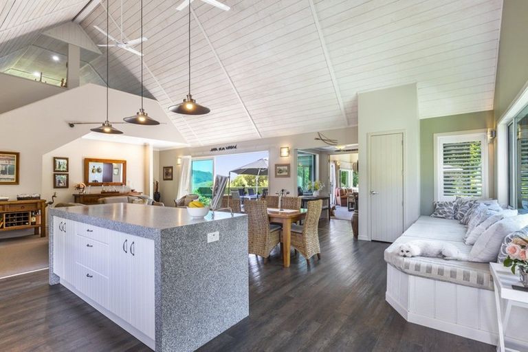 Photo of property in 107 Hill View Drive, Acacia Bay, Taupo, 3385