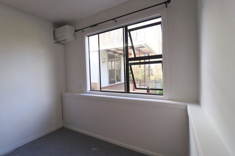 Photo of property in 36 Ennis Avenue, Pakuranga Heights, Auckland, 2010
