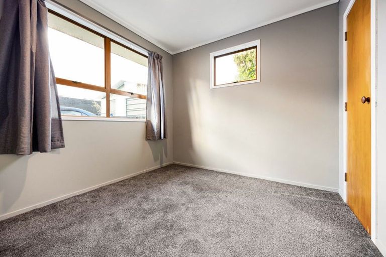 Photo of property in 15 Splitt Avenue, Glenview, Hamilton, 3206