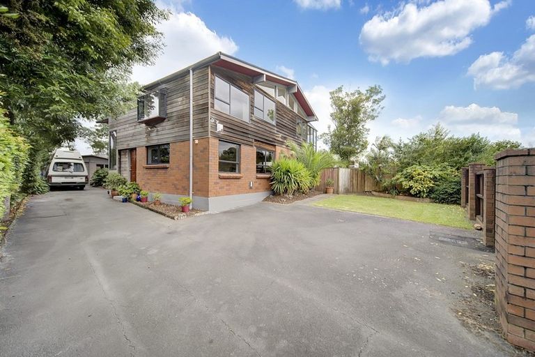 Photo of property in 79 Cascades Road, Pakuranga Heights, Auckland, 2010