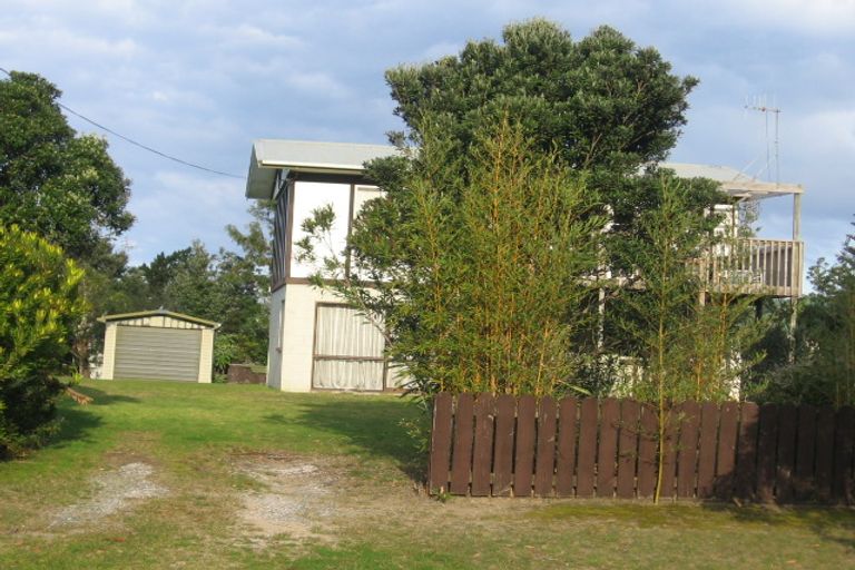 Photo of property in 210 Given Avenue, Whangamata, 3620