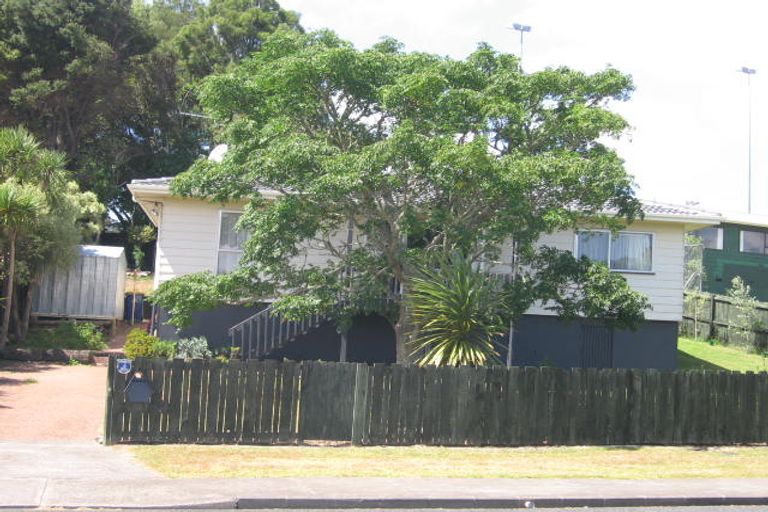 Photo of property in 99 Spinella Drive, Bayview, Auckland, 0629