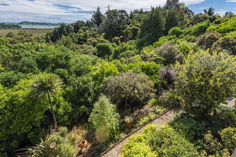 Photo of property in 11 Noone Close, Onerahi, Whangarei, 0110
