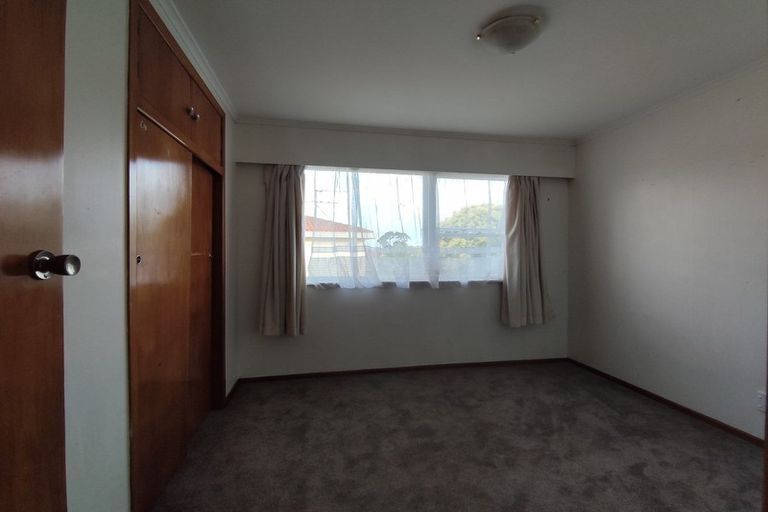 Photo of property in 77 Triangle Road, Massey, Auckland, 0614