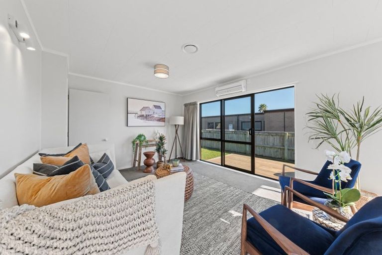 Photo of property in 620b South Road, Oakura, 4314