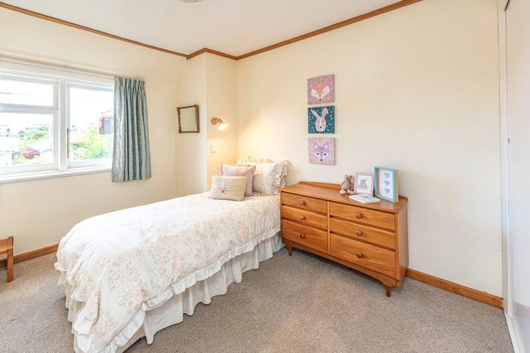 Photo of property in 15 Selwyn Crescent, College Estate, Whanganui, 4500