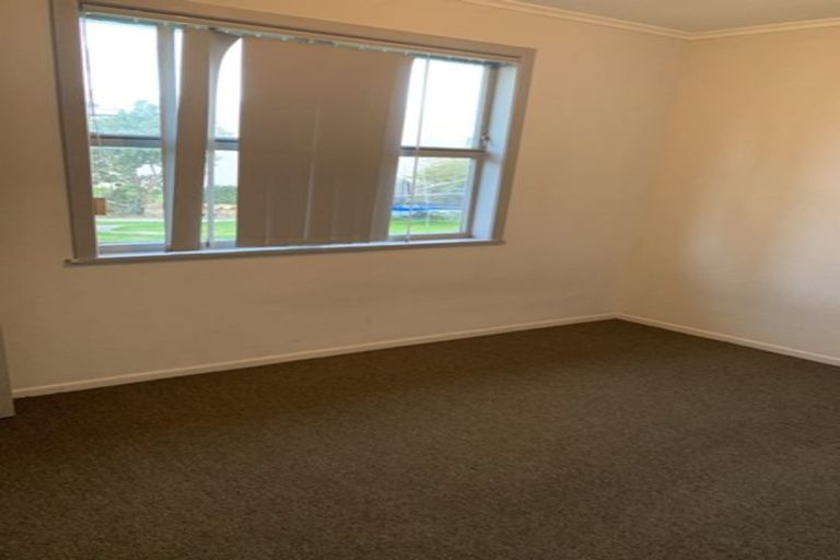 Photo of property in 341 Main Road, Huapai, Kumeu, 0810
