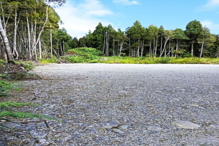 Photo of property in 5 Sadler Place, Kumara Junction, 7882