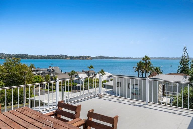 Photo of property in 65 De Luen Avenue, Tindalls Beach, Whangaparaoa, 0930