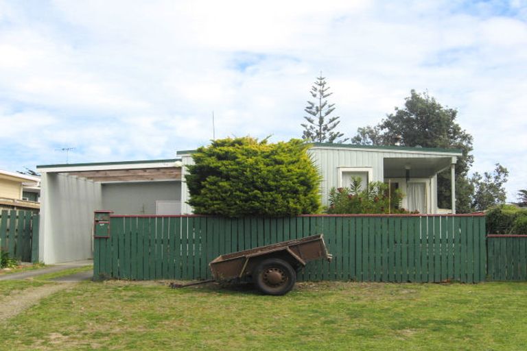 Photo of property in 149 Kahukura Avenue, Waitarere Beach, Levin, 5510