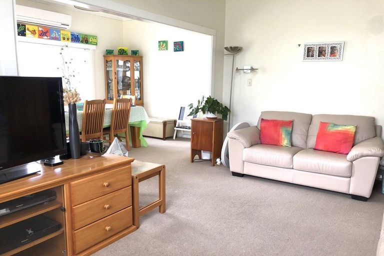 Photo of property in 15 Verel Street, Fairfield, Hamilton, 3214