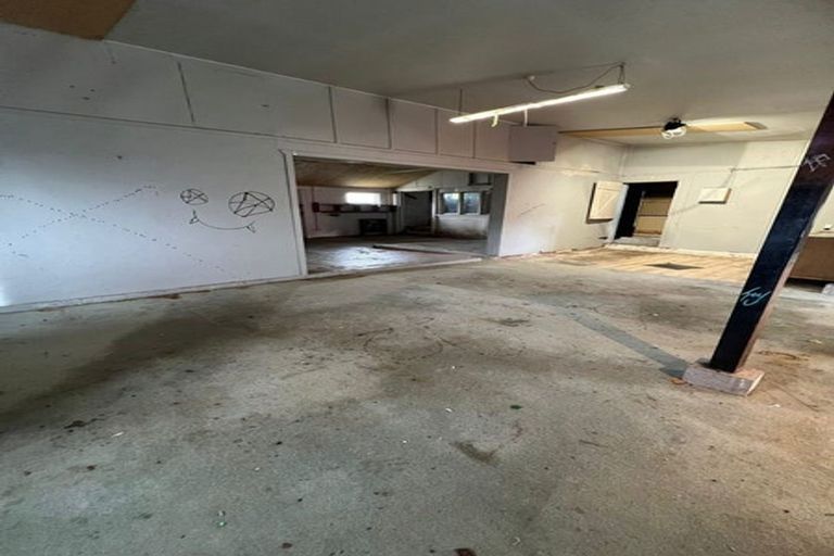 Photo of property in 304 Glengarry Road, Glen Eden, Auckland, 0602