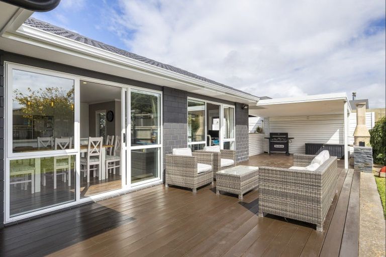 Photo of property in 5 Keene Drive, Bell Block, New Plymouth, 4312