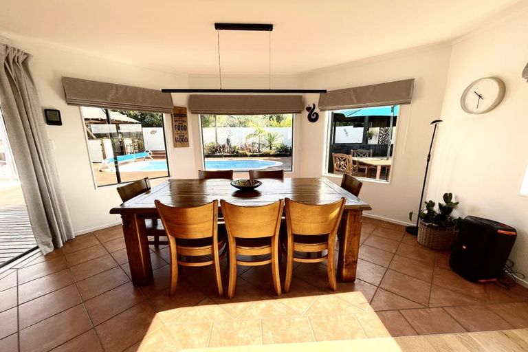 Photo of property in 4 Farnell Place, Gulf Harbour, Whangaparaoa, 0930