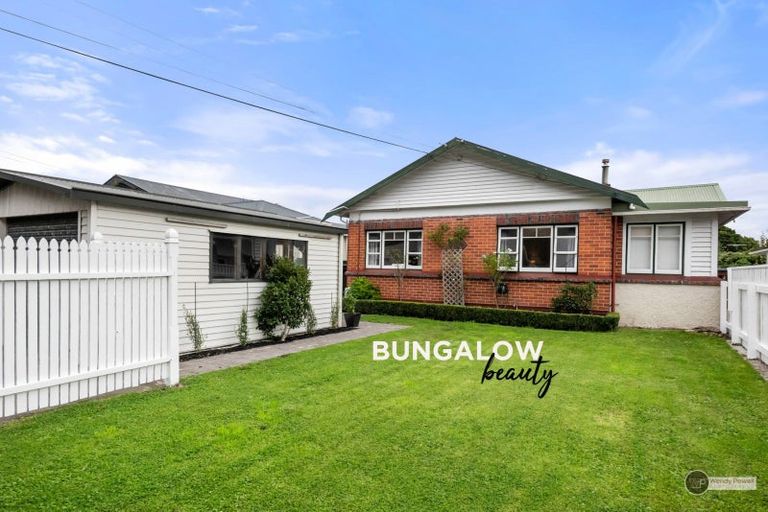 Photo of property in 17 Collingwood Street, Waterloo, Lower Hutt, 5011