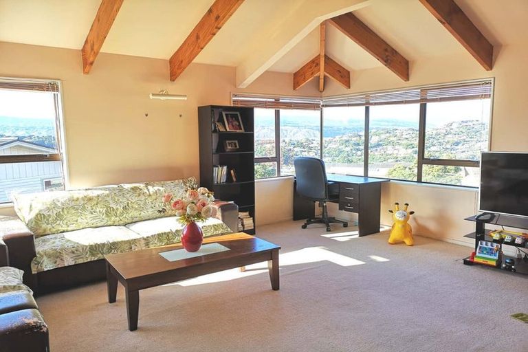 Photo of property in 18c Rangitane Street, Maupuia, Wellington, 6022