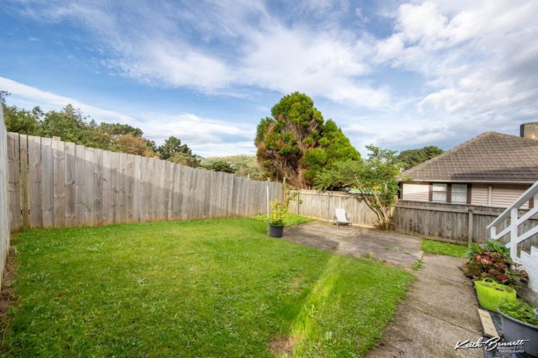 Photo of property in 13 Dorset Grove, Cannons Creek, Porirua, 5024