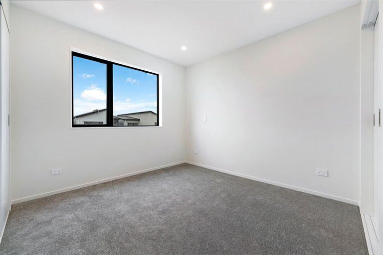 Photo of property in 25 Coast Garden Drive, Hobsonville, Auckland, 0616