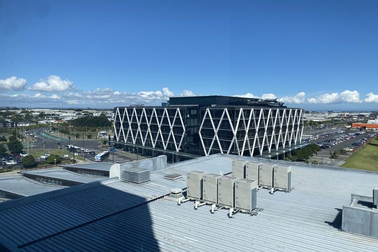 Photo of property in Twin Towers, 706/17 Putney Way, Manukau, Auckland, 2104