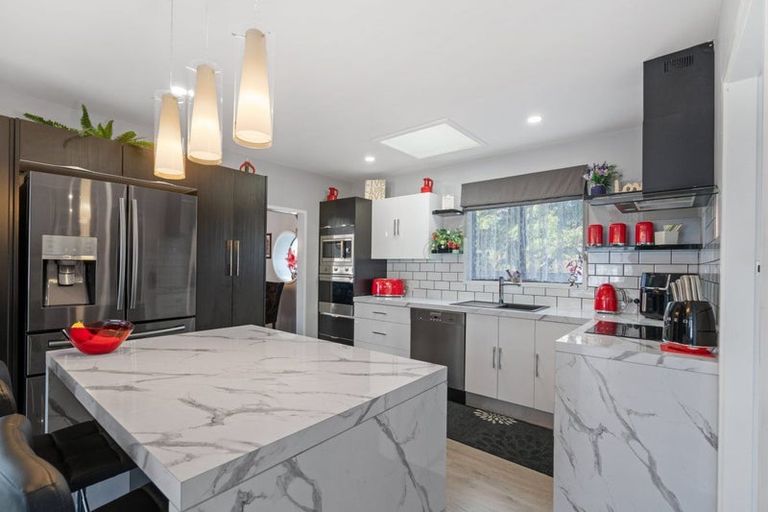 Photo of property in 22 Glenora Place, Hornby, Christchurch, 8042