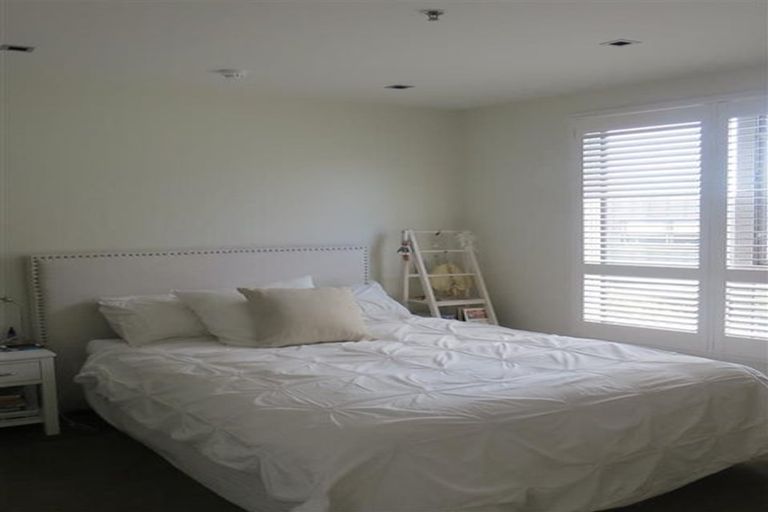Photo of property in Patent 326 Apartments, 204s/326 Evans Bay Parade, Hataitai, Wellington, 6021