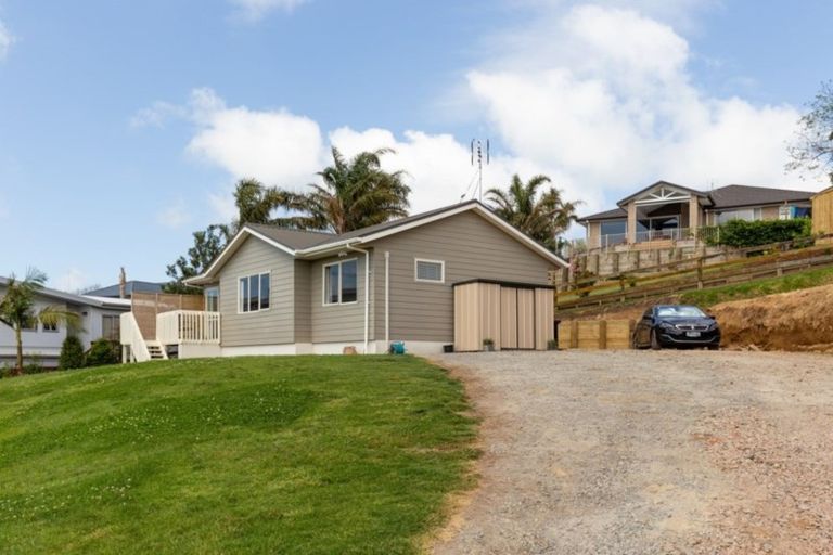 Photo of property in 181f Omokoroa Road, Omokoroa, 3114