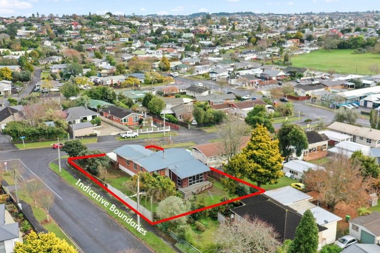 Photo of property in 1 Ross View Terrace, Dinsdale, Hamilton, 3204