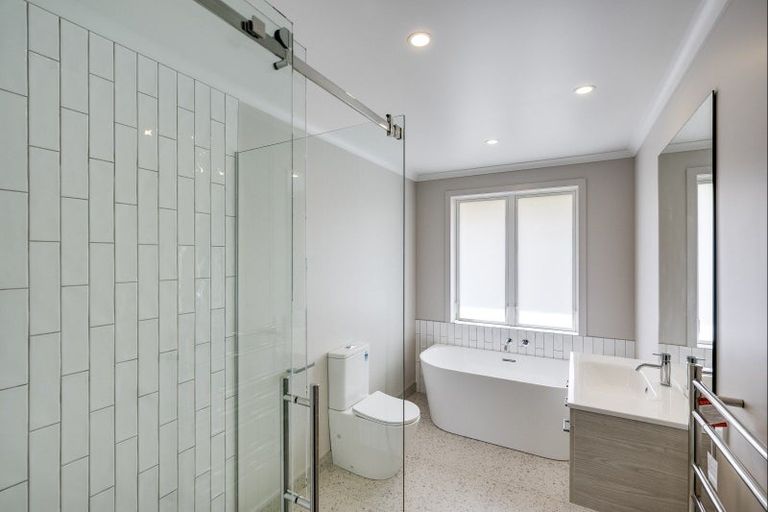 Photo of property in 98 Belgrove Drive, Waipukurau, 4200